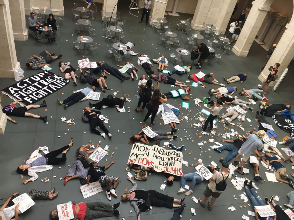 Protesta artisti al Guggenheim museum 
