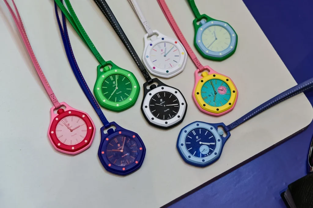 Il nuovo Swatch x Audemars Piguet è l’ennesima prova che il lusso ...